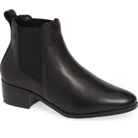 Steve Madden Dover Ankle Chelsea Boots in Black - Picture 2 of 11